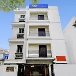 Fabhotel Nayak Palace